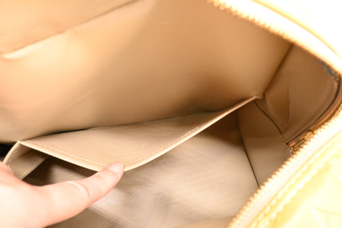 Louis Vuitton Thompkins Square in Yellow Vernis Leather