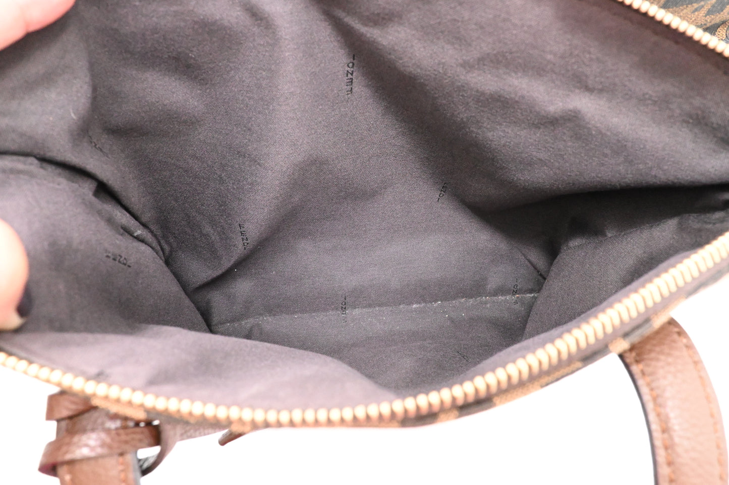 Fendi Shoulder Bag in Zucca Canvas