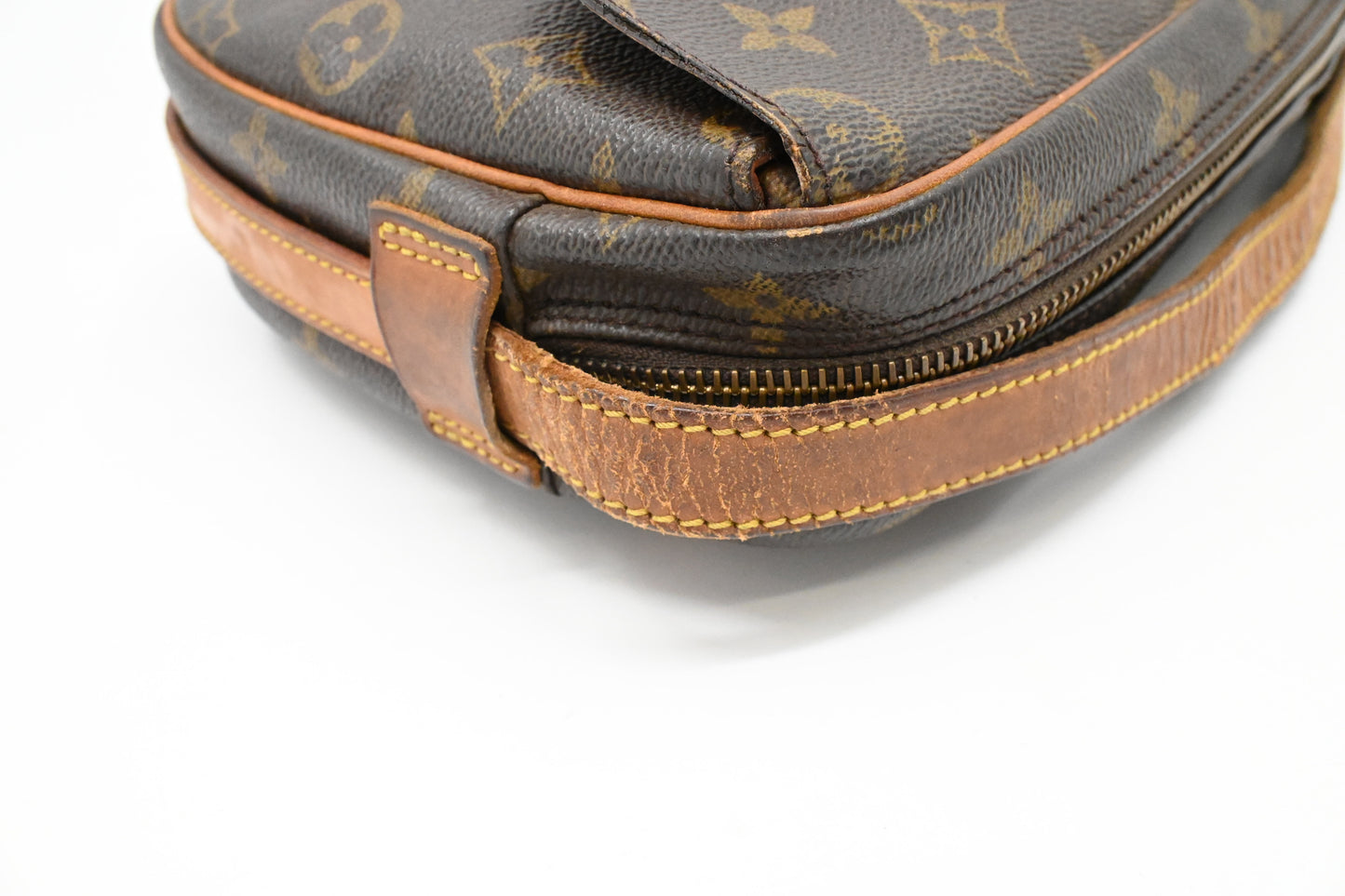 Louis Vuitton Jeune Fille in Monogram Canvas