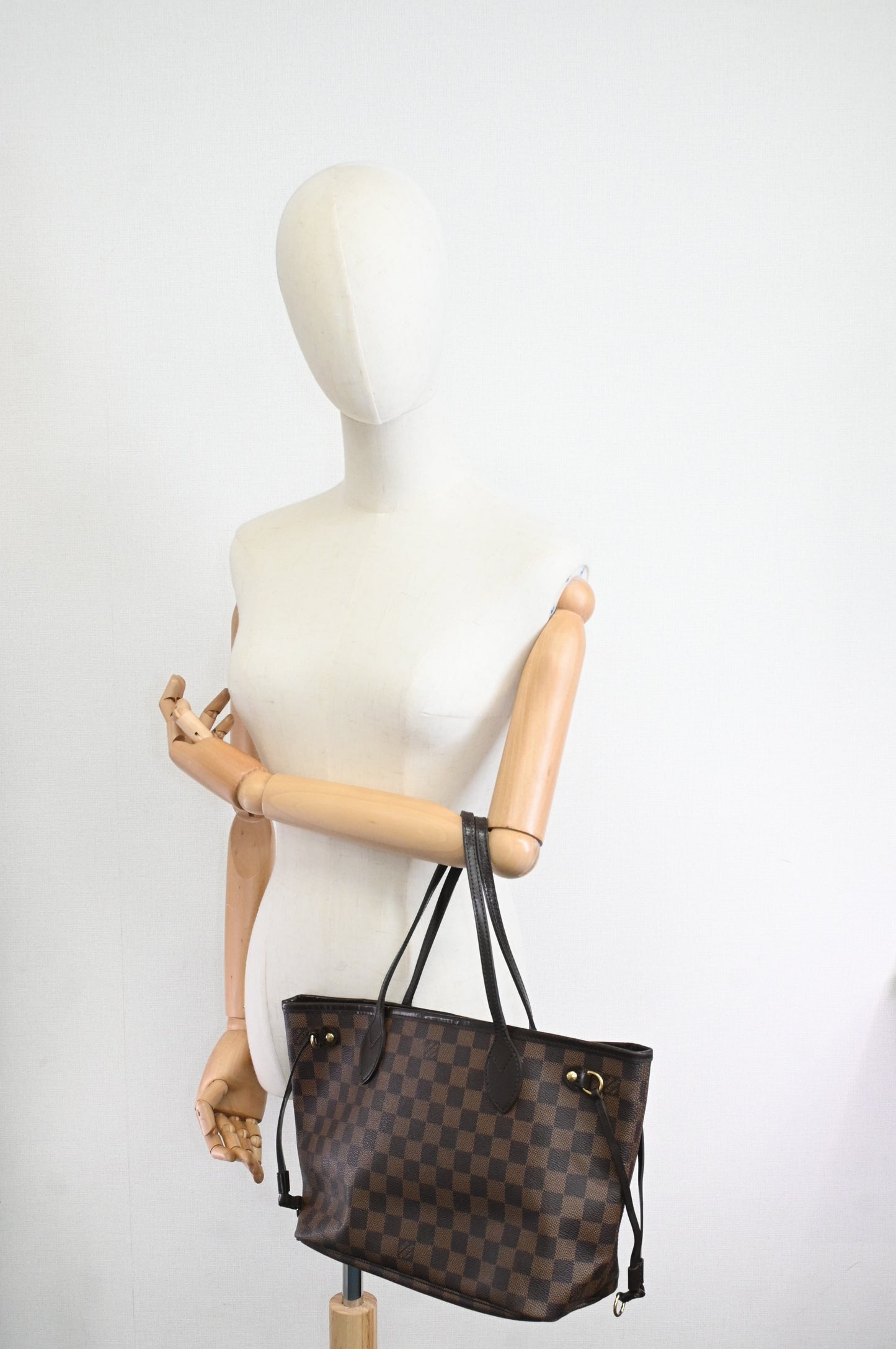 Louis Vuitton Neverfull PM in Damier Ebene Canvas