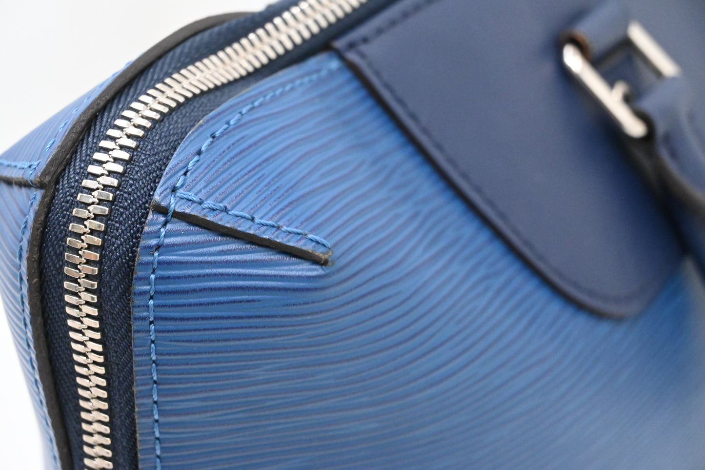 Louis Vuitton Porte Document Jour in Blue Epi Leather