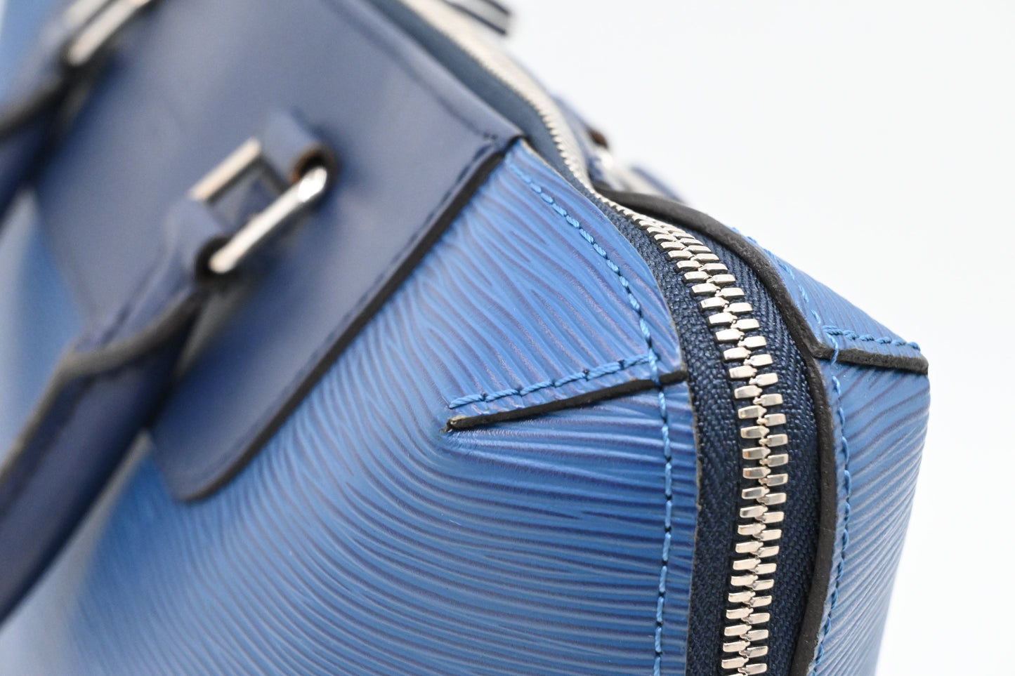 Louis Vuitton Porte Document Jour in Blue Epi Leather