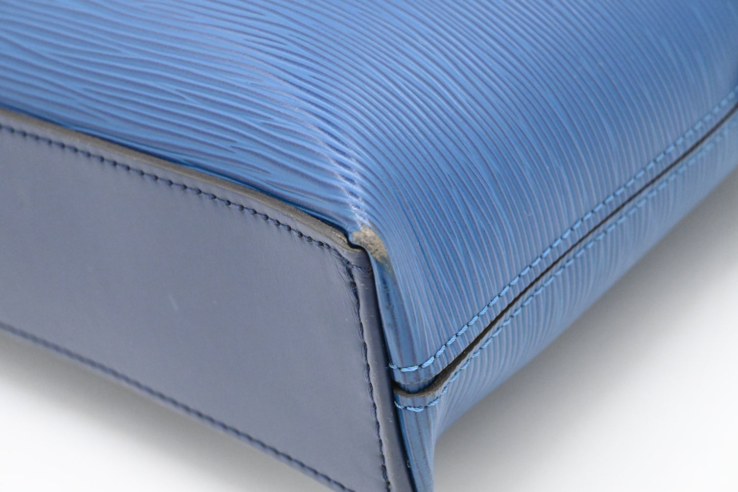 Louis Vuitton Porte Document Jour in Blue Epi Leather