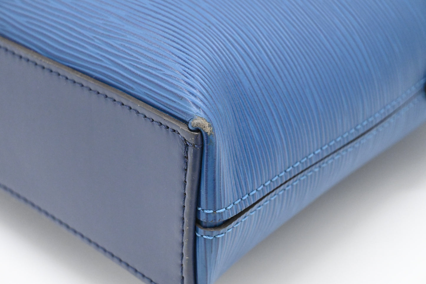 Louis Vuitton Porte Document Jour in Blue Epi Leather