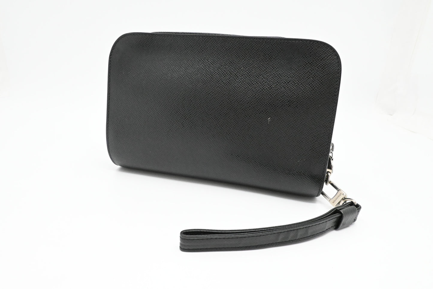 Louis Vuitton Baikal in Black Taiga Leather
