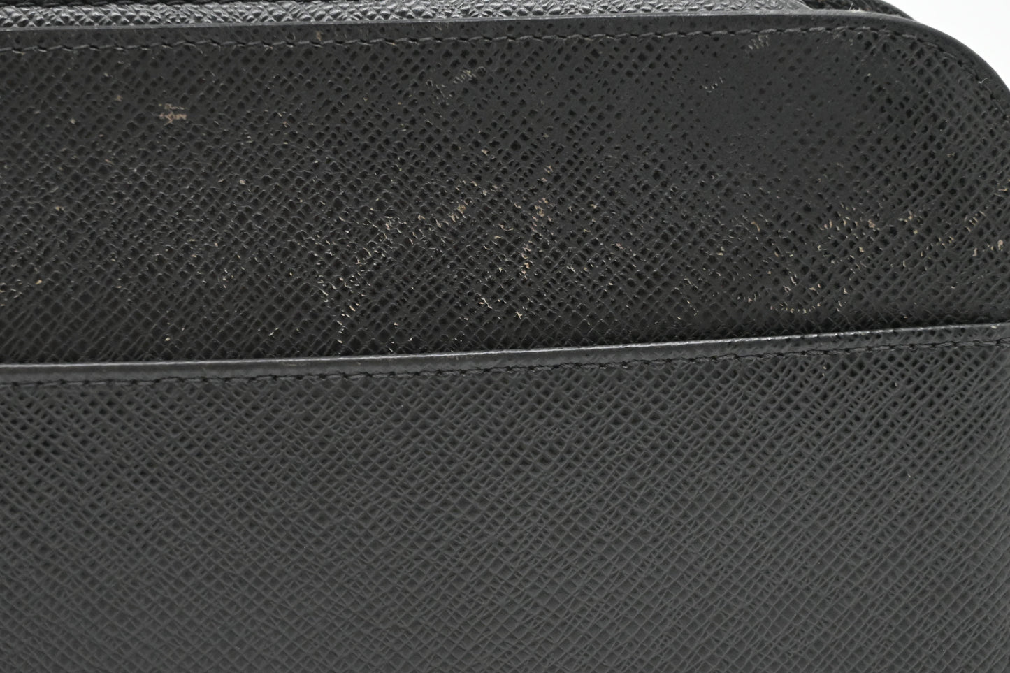 Louis Vuitton Baikal in Black Taiga Leather