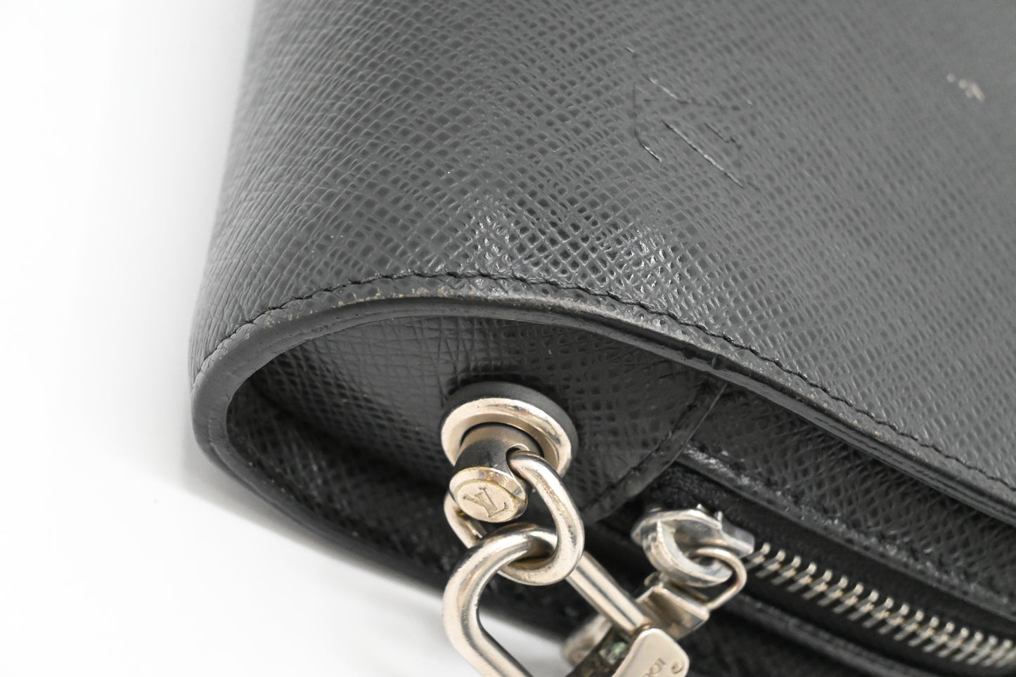 Louis Vuitton Baikal in Black Taiga Leather