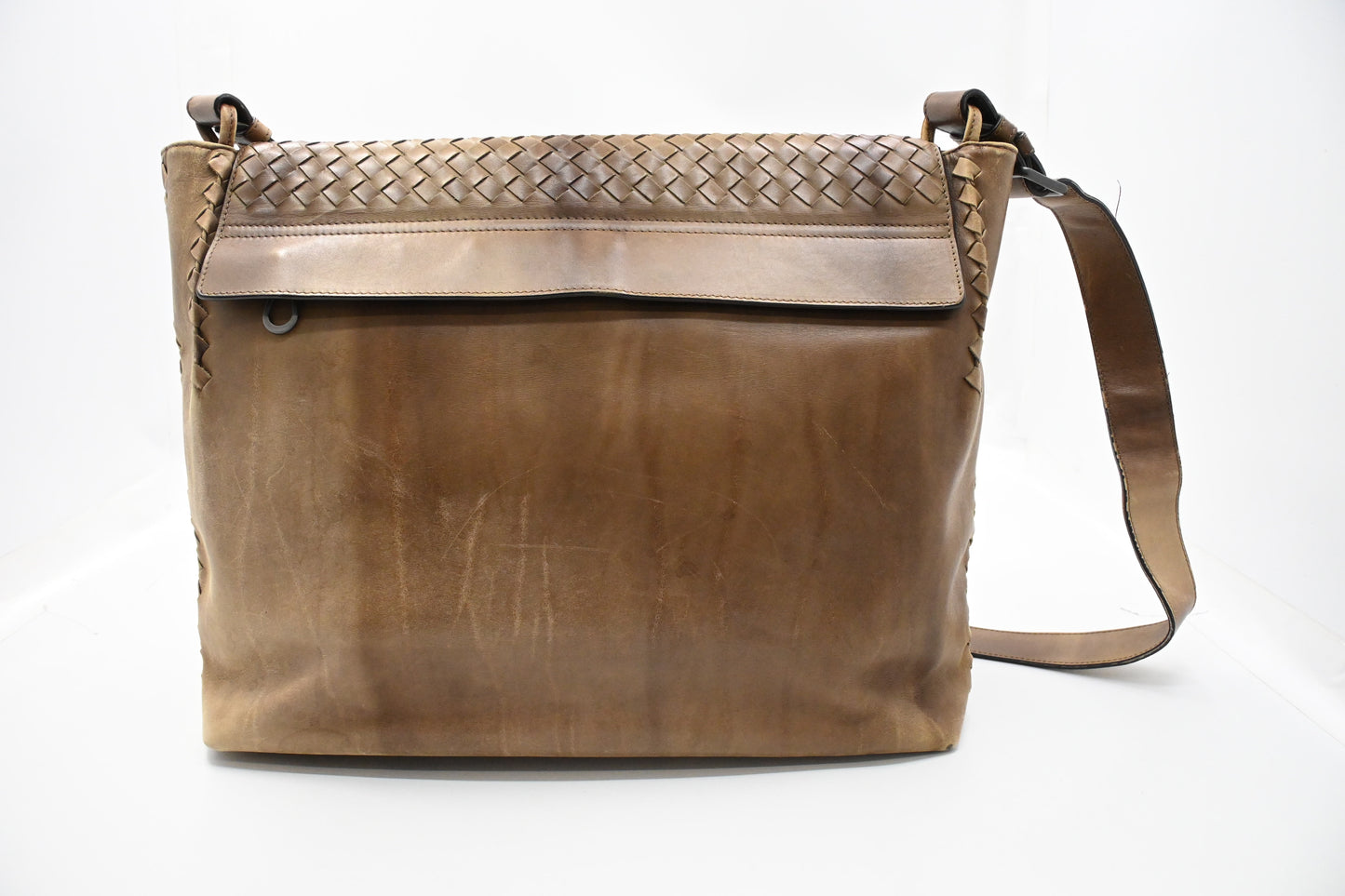 Bottega Veneta Messenger Bag in Beige Gradient Intrecciato Leather