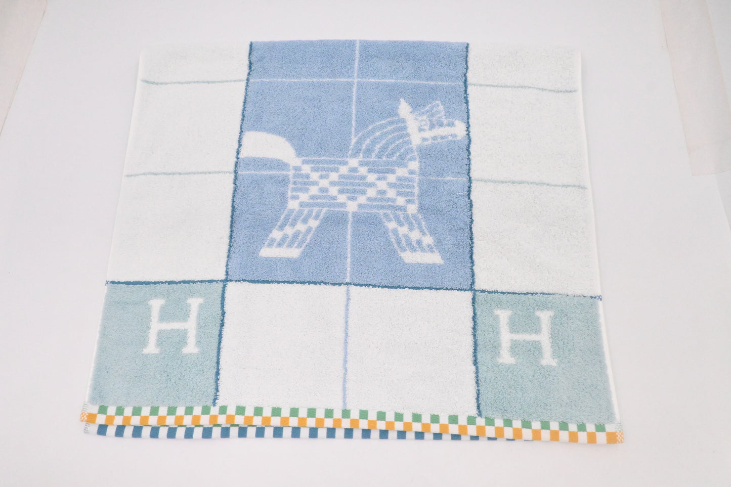 Hermes Animaux Nattes Bath Towel