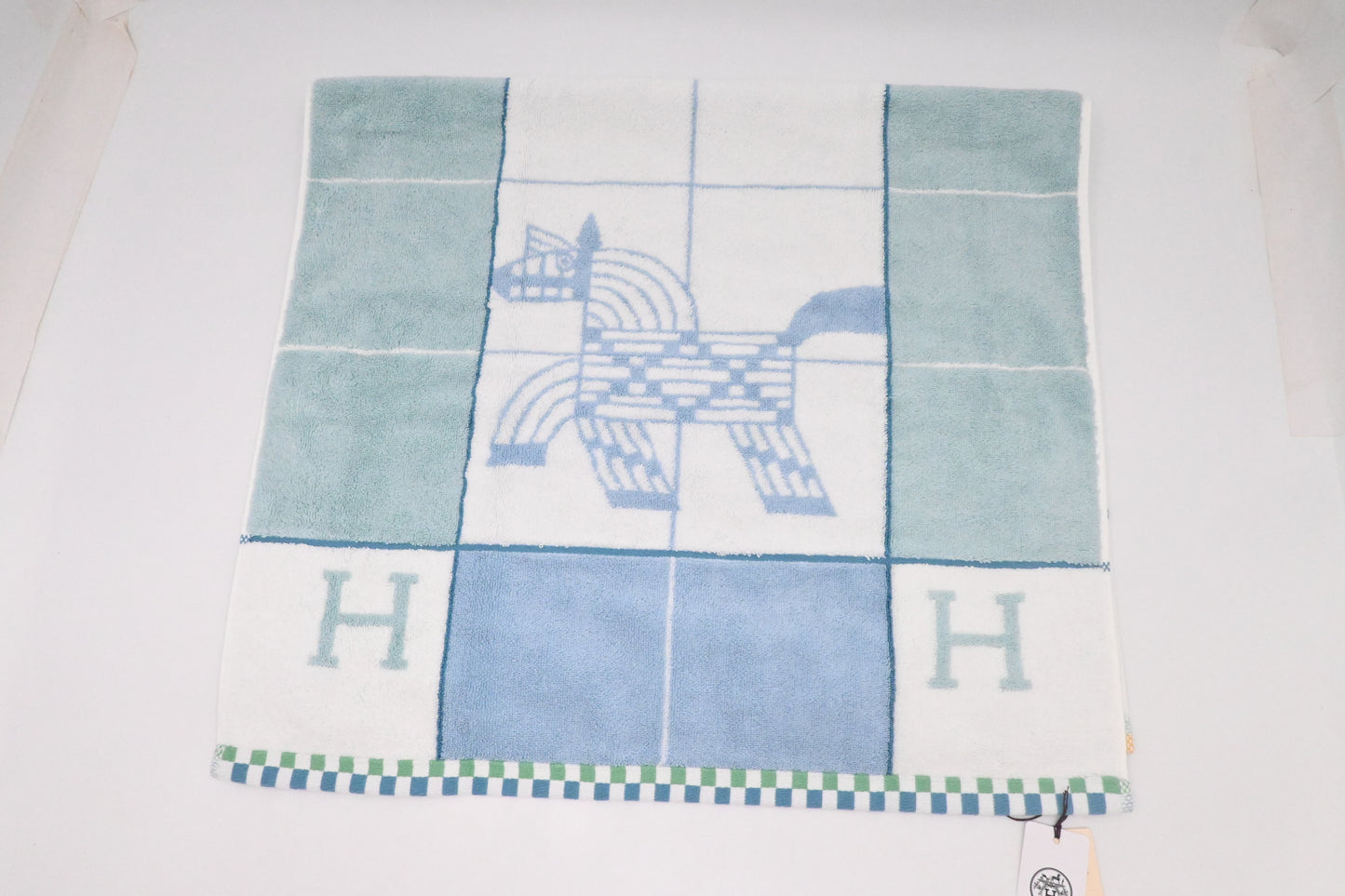 Hermes Animaux Nattes Bath Towel