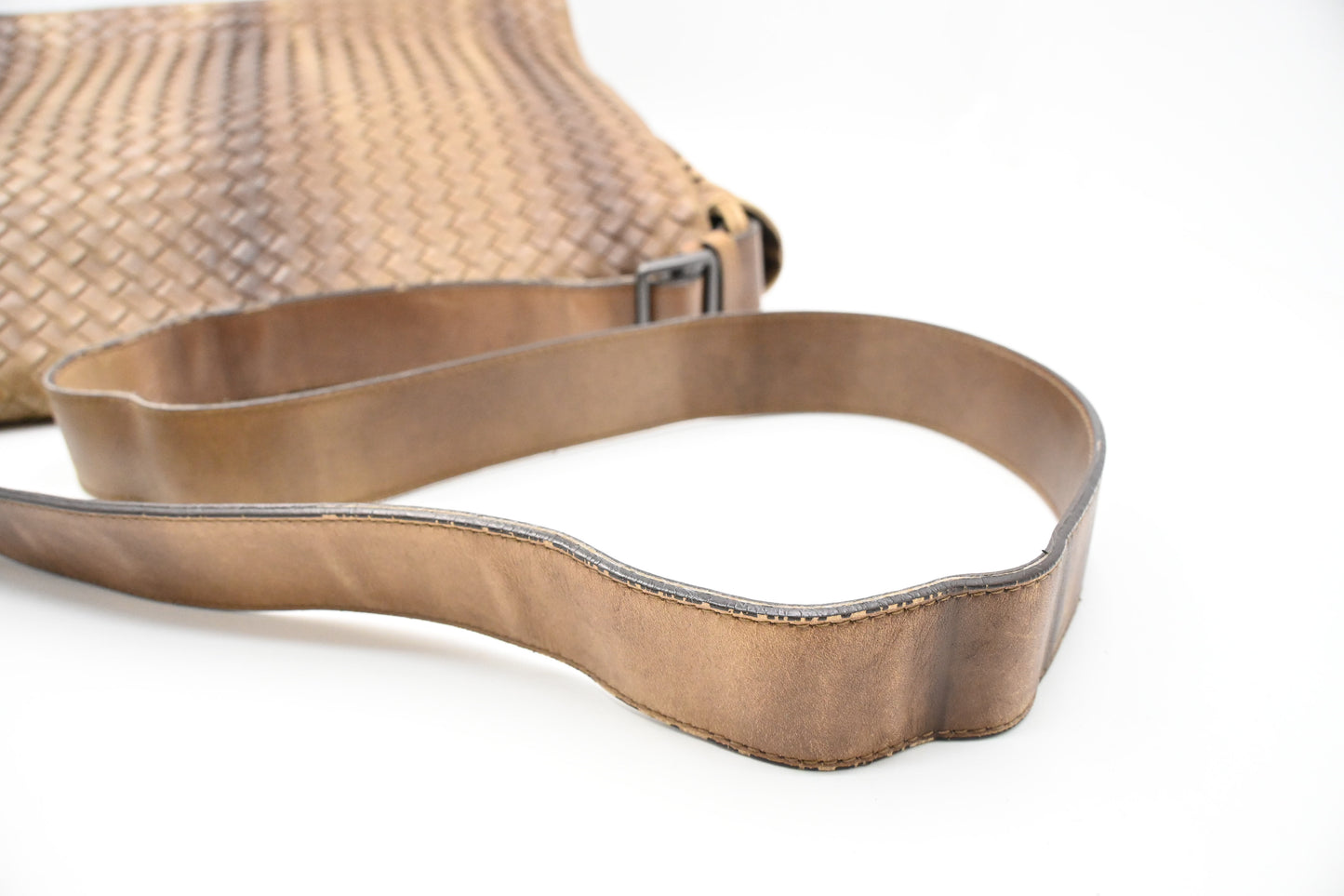 Bottega Veneta Messenger Bag in Beige Gradient Intrecciato Leather