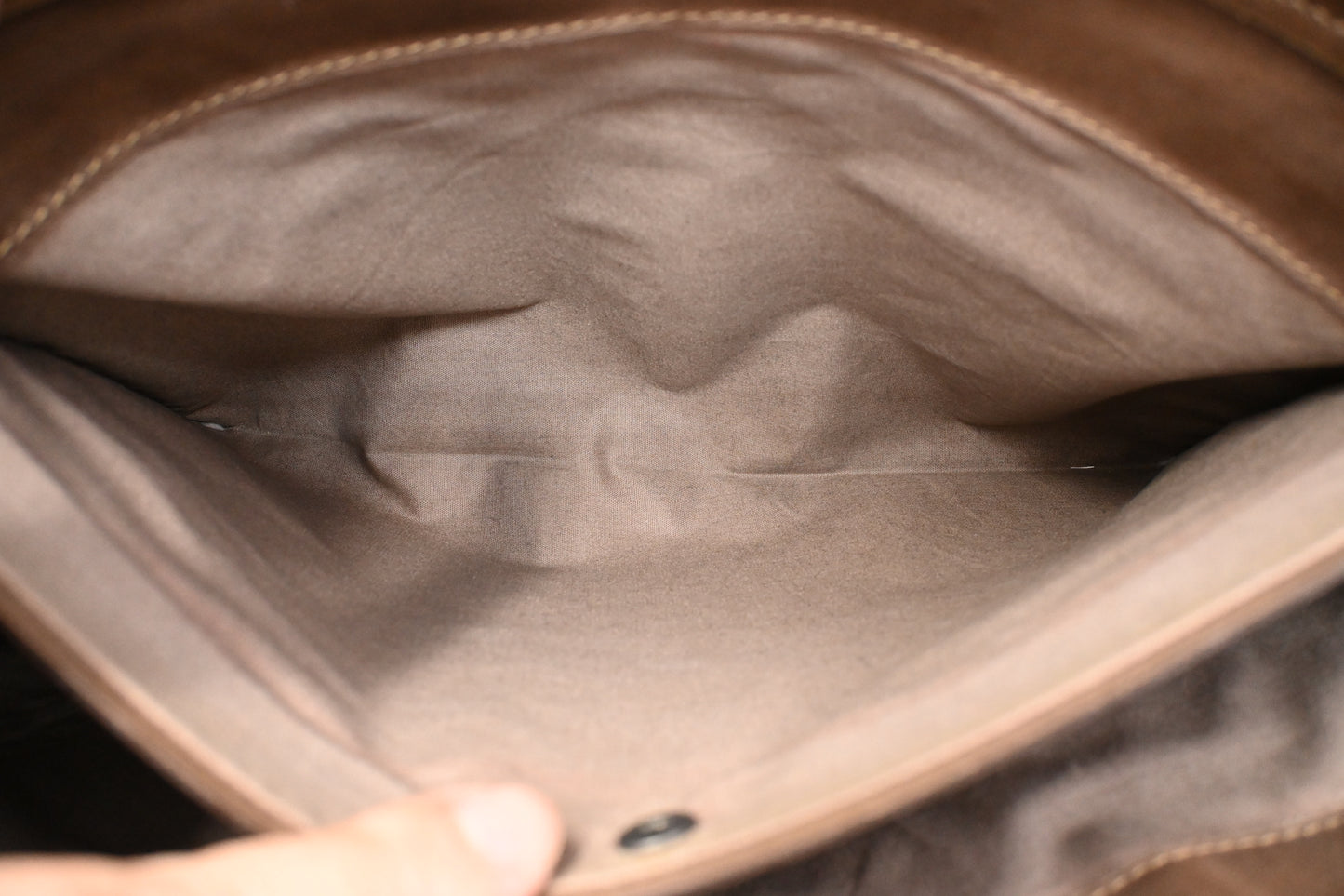 Bottega Veneta Messenger Bag in Beige Gradient Intrecciato Leather