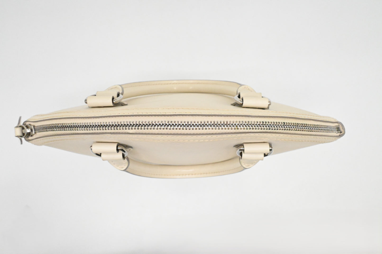 Louis Vuitton Lockit Vertical Handbag in Epi White leather
