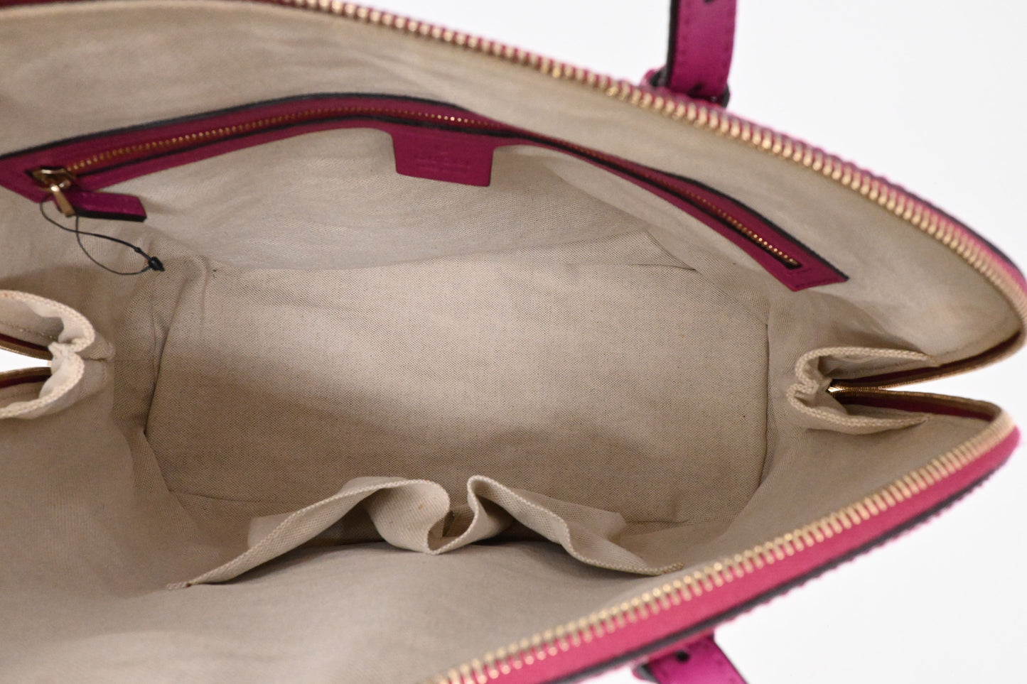 Gucci Nice Dome in Pink Microguccissima Leather