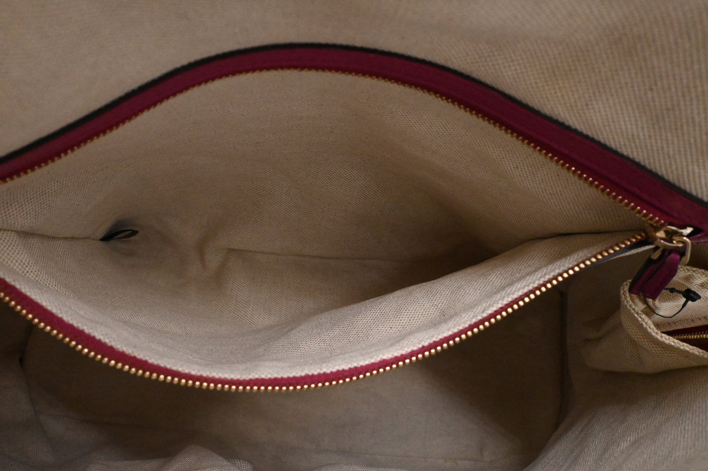 Gucci Nice Dome in Pink Microguccissima Leather