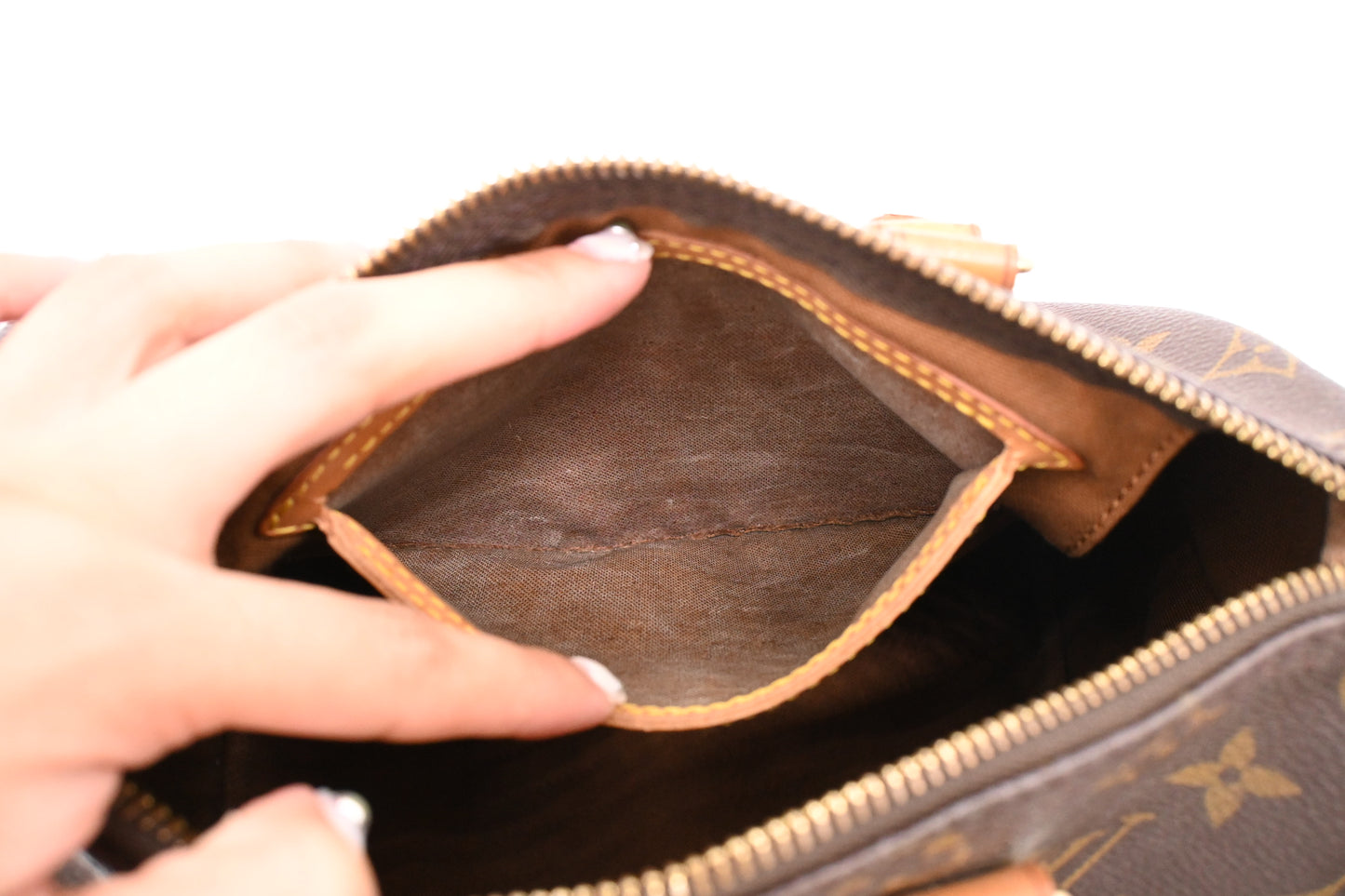 Louis Vuitton Speedy 25 in Monogram Canvas