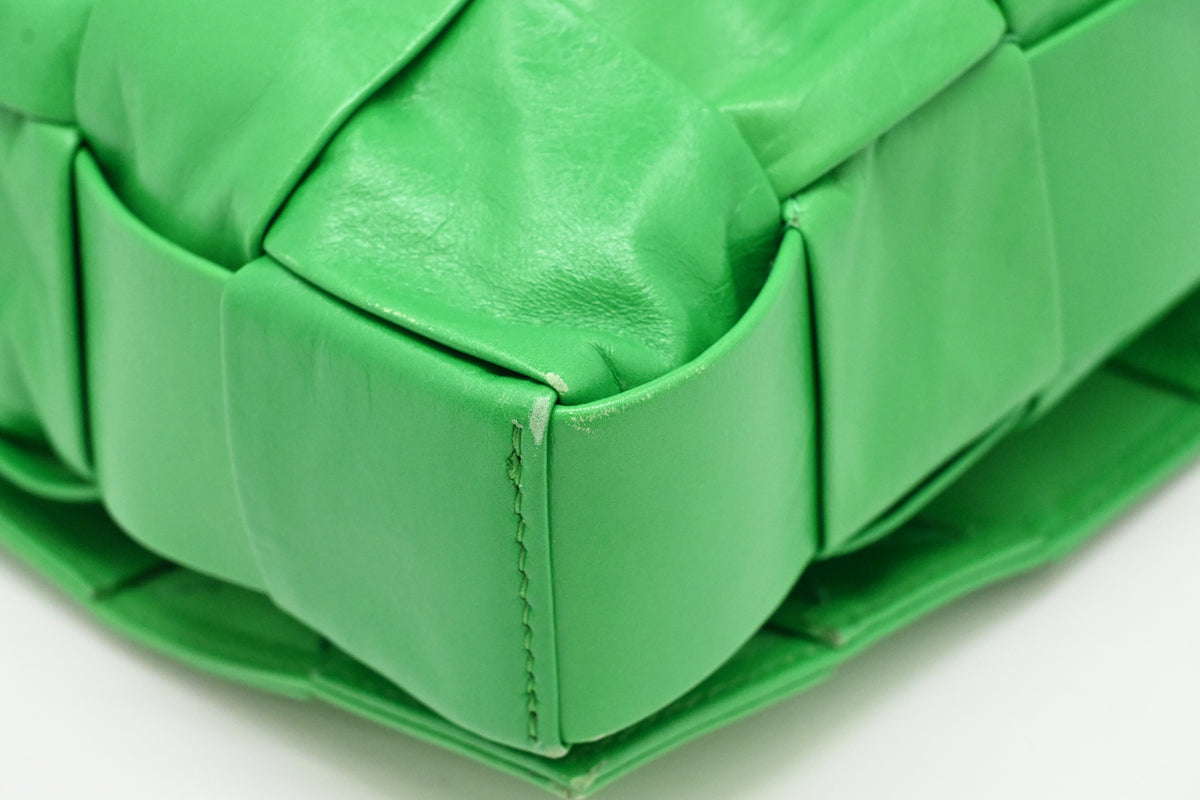 Bottega Veneta Large Cassette in Green Intrecciato Leather