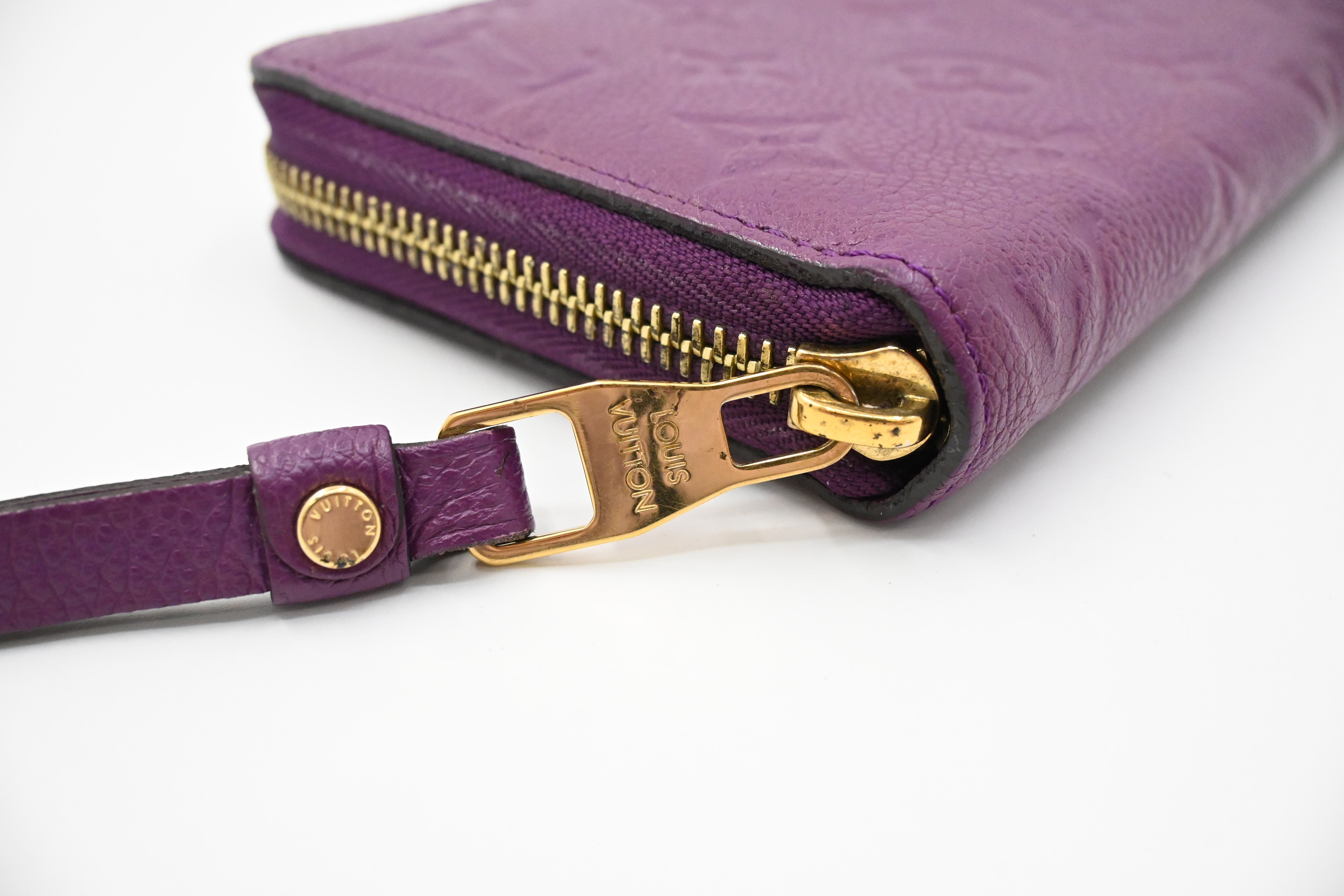 LOUIS VUITTON パープル レザー Louis Vuitton Zippy Wallet in Purple Empreinte Leather – Weekly
