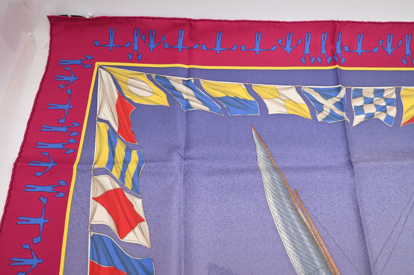 Hermes 'En Course' Carre 90 in Fuchsia Silk
