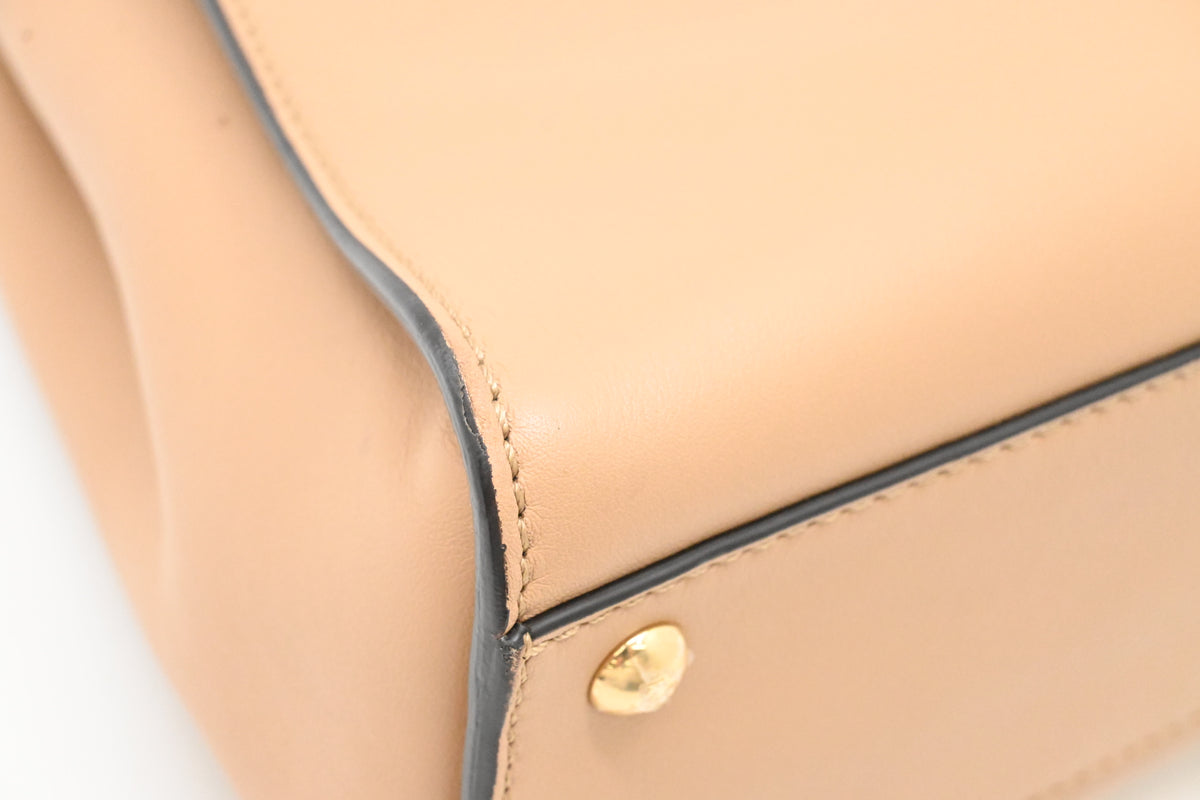 Fendi Medium Peekaboo in Beige Leather