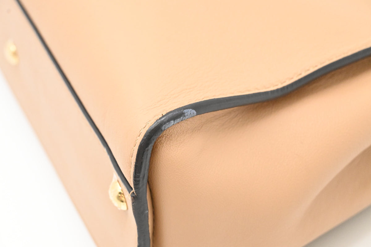 Fendi Medium Peekaboo in Beige Leather