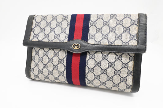 Gucci Clutch in Navy Blue GG Supreme Canvas