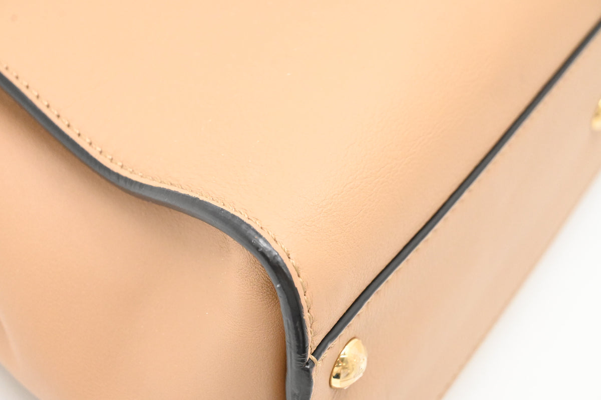 Fendi Medium Peekaboo in Beige Leather