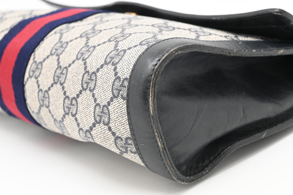 Gucci Clutch in Navy Blue GG Supreme Canvas
