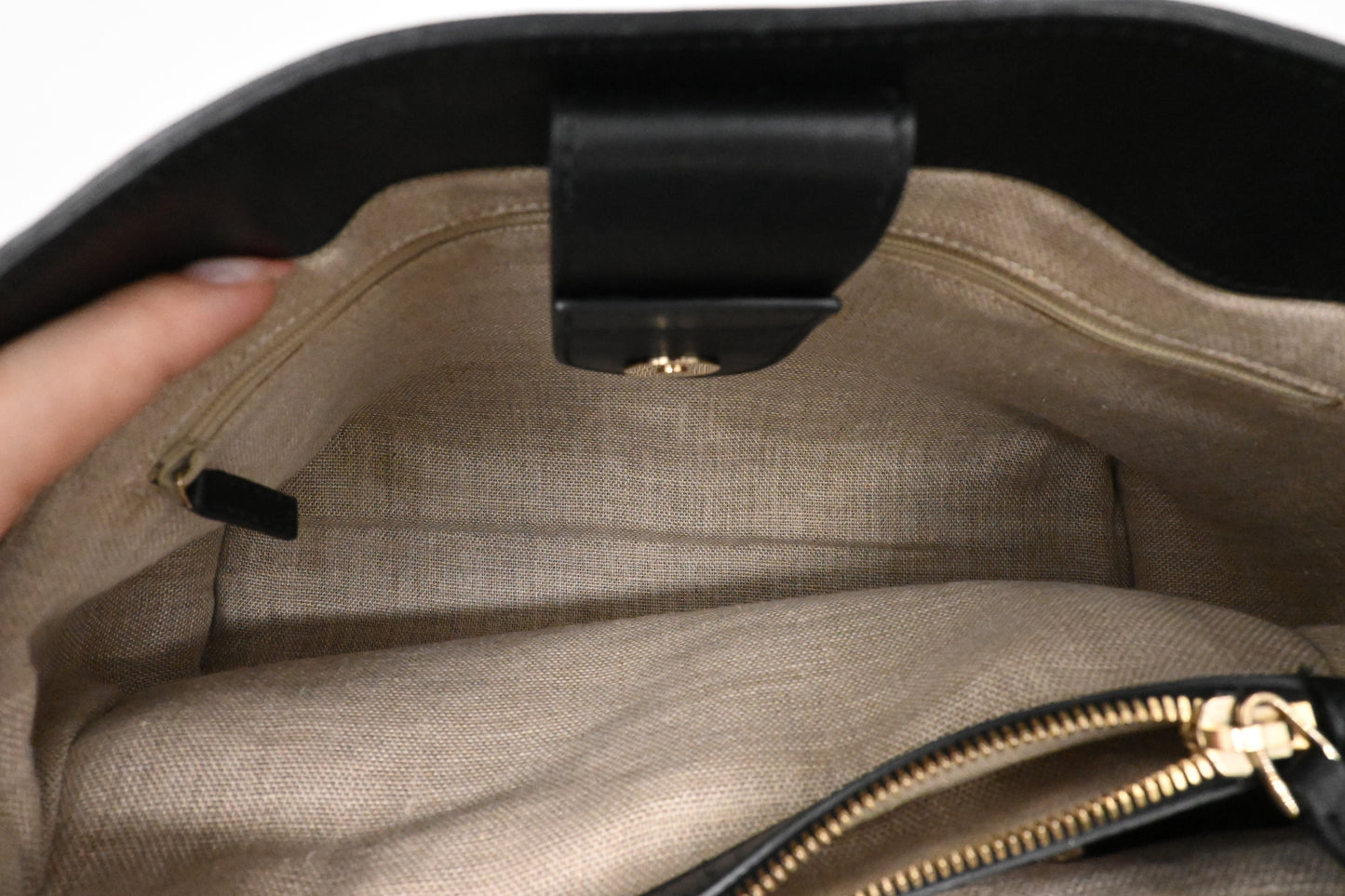 Gucci Handbag in Black Microguccissima Leather