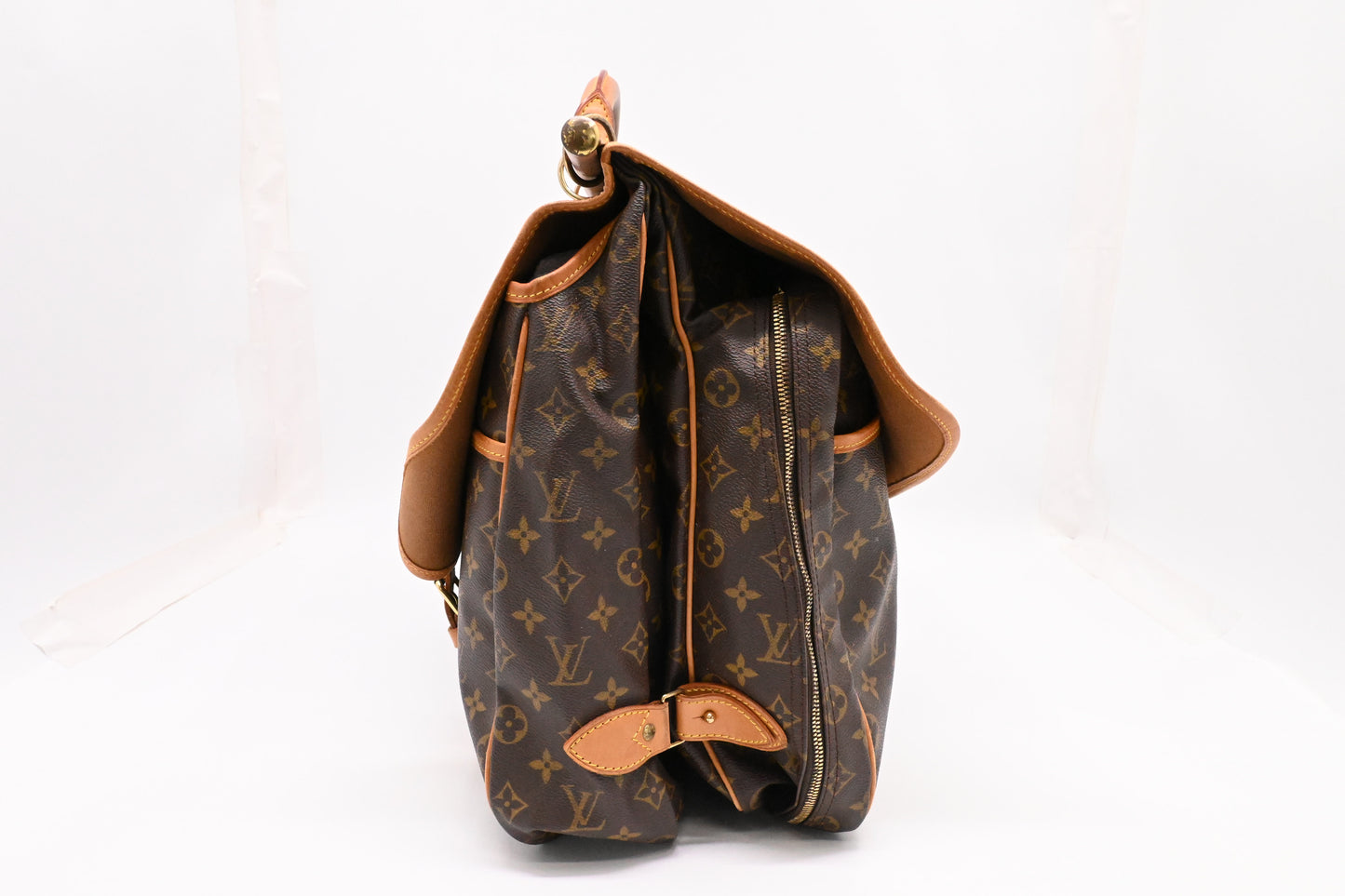 Louis Vuitton Sac Chasse in Monogram Canvas