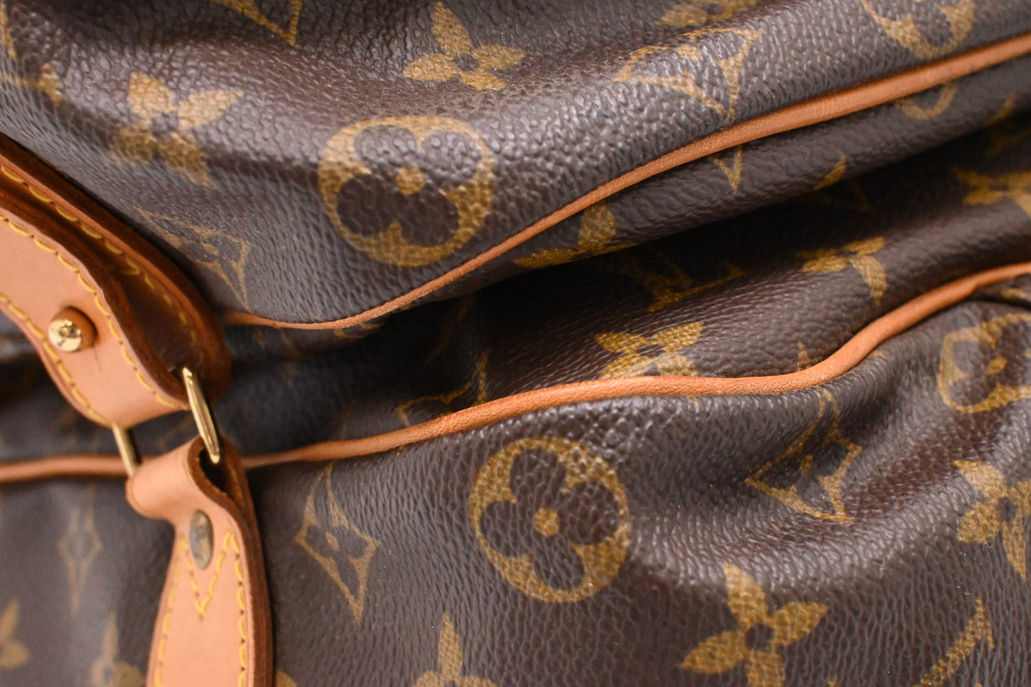 Louis Vuitton Sac Chasse in Monogram Canvas