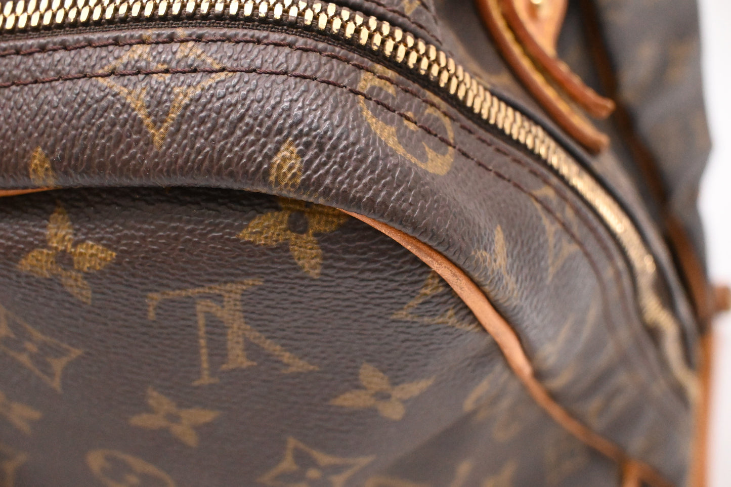 Louis Vuitton Sac Chasse in Monogram Canvas