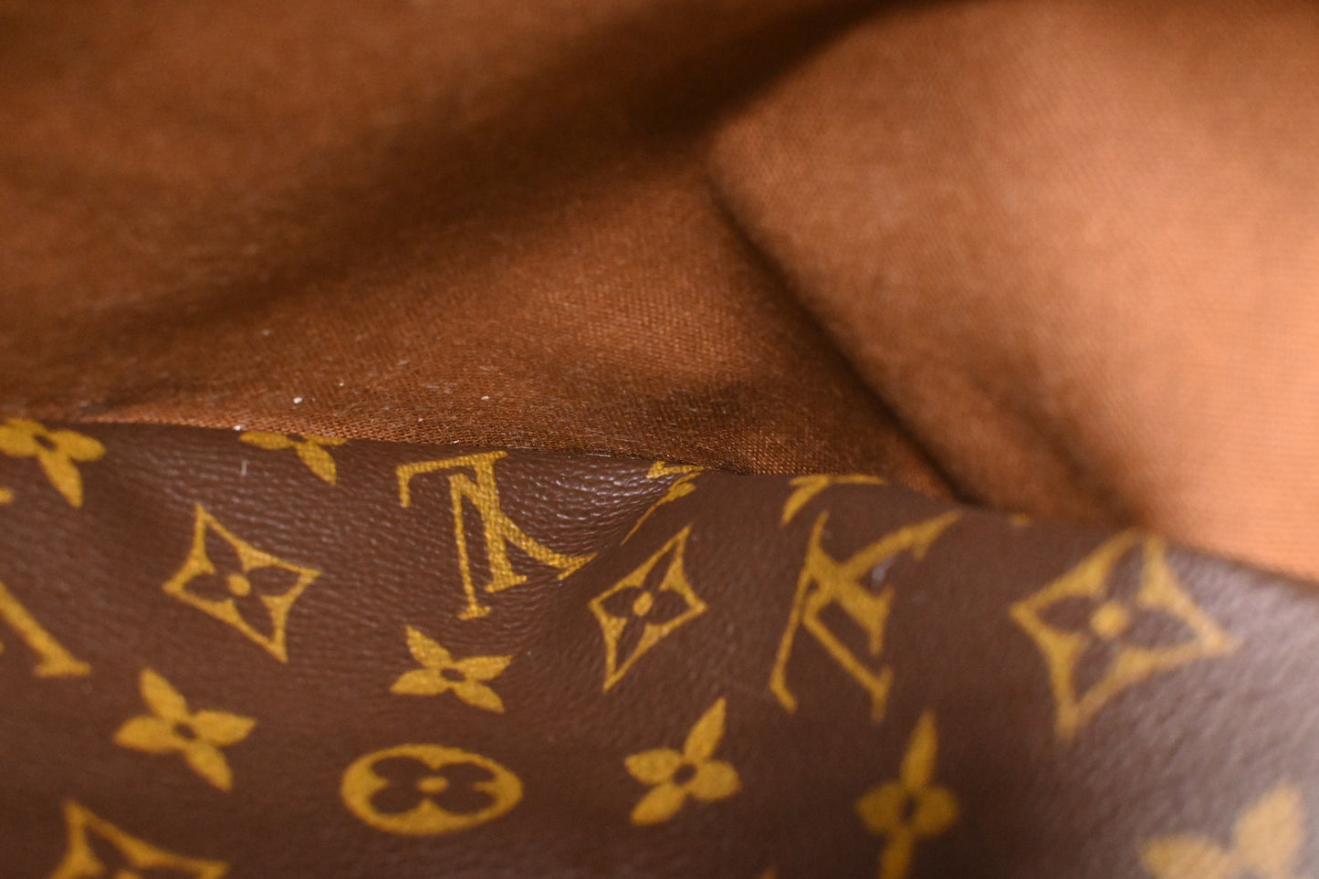 Louis Vuitton Sac Chasse in Monogram Canvas