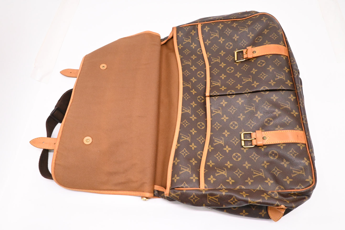 Louis Vuitton Sac Chasse in Monogram Canvas
