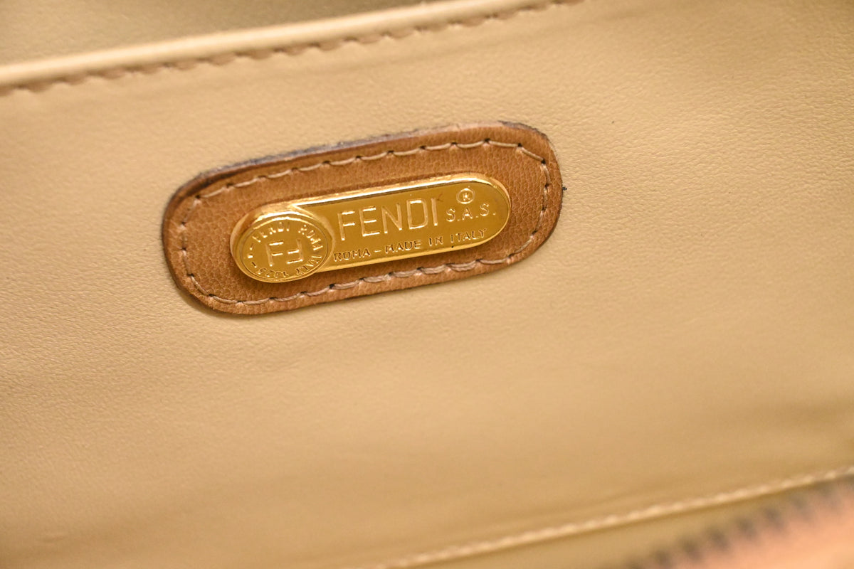 Fendi Two ways Bag in Brown Leather