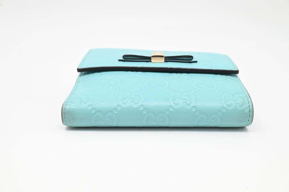 Gucci Compact Wallet in Light Blue Guccissima Leather