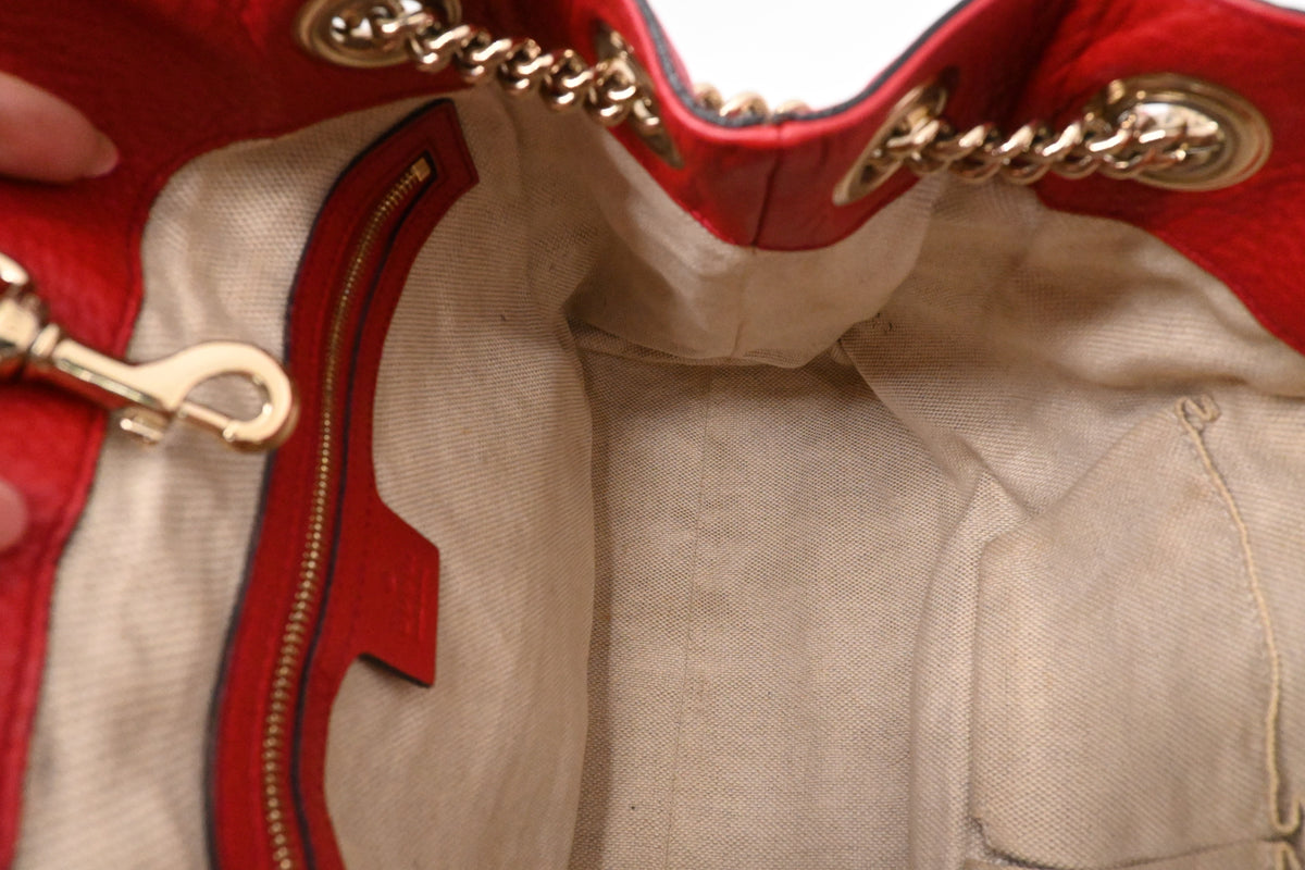 Gucci Soho Chain Shoulder Bag in Red Leather