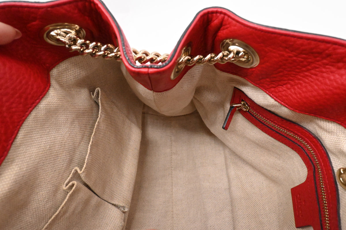 Gucci Soho Chain Shoulder Bag in Red Leather