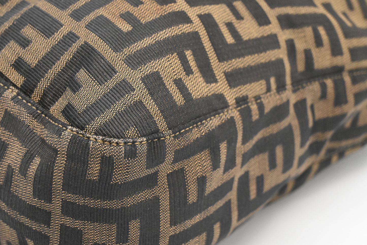 Fendi Shoulder Bag in Zucca Canvas