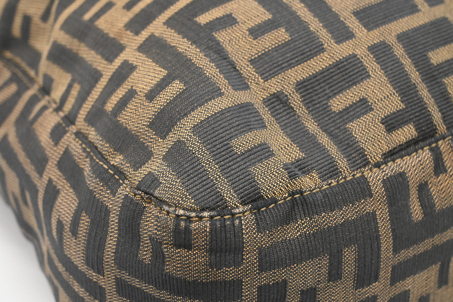 Fendi Shoulder Bag in Zucca Canvas