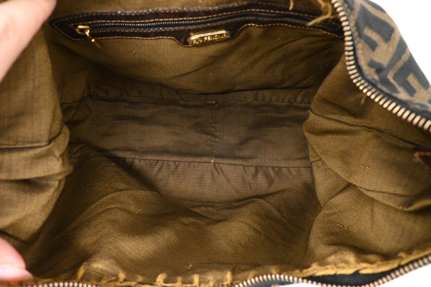 Fendi Shoulder Bag in Zucca Canvas