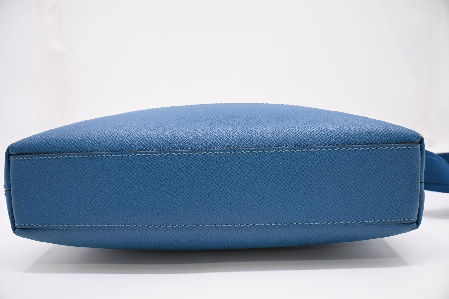 Louis Vuitton Grigori PM in Blue Taiga Leather