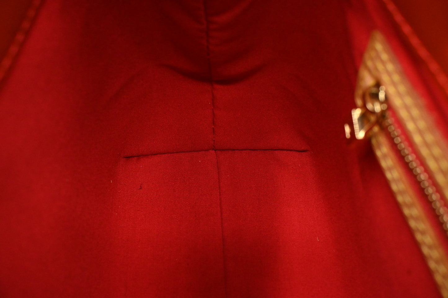 Louis Vuitton Reade PM in Rouge Grenadine Vernis Leather