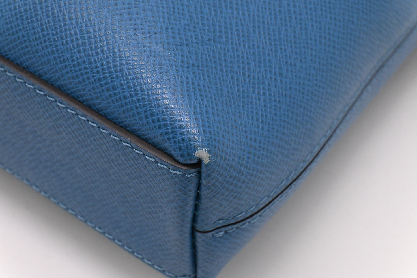 Louis Vuitton Grigori PM in Blue Taiga Leather
