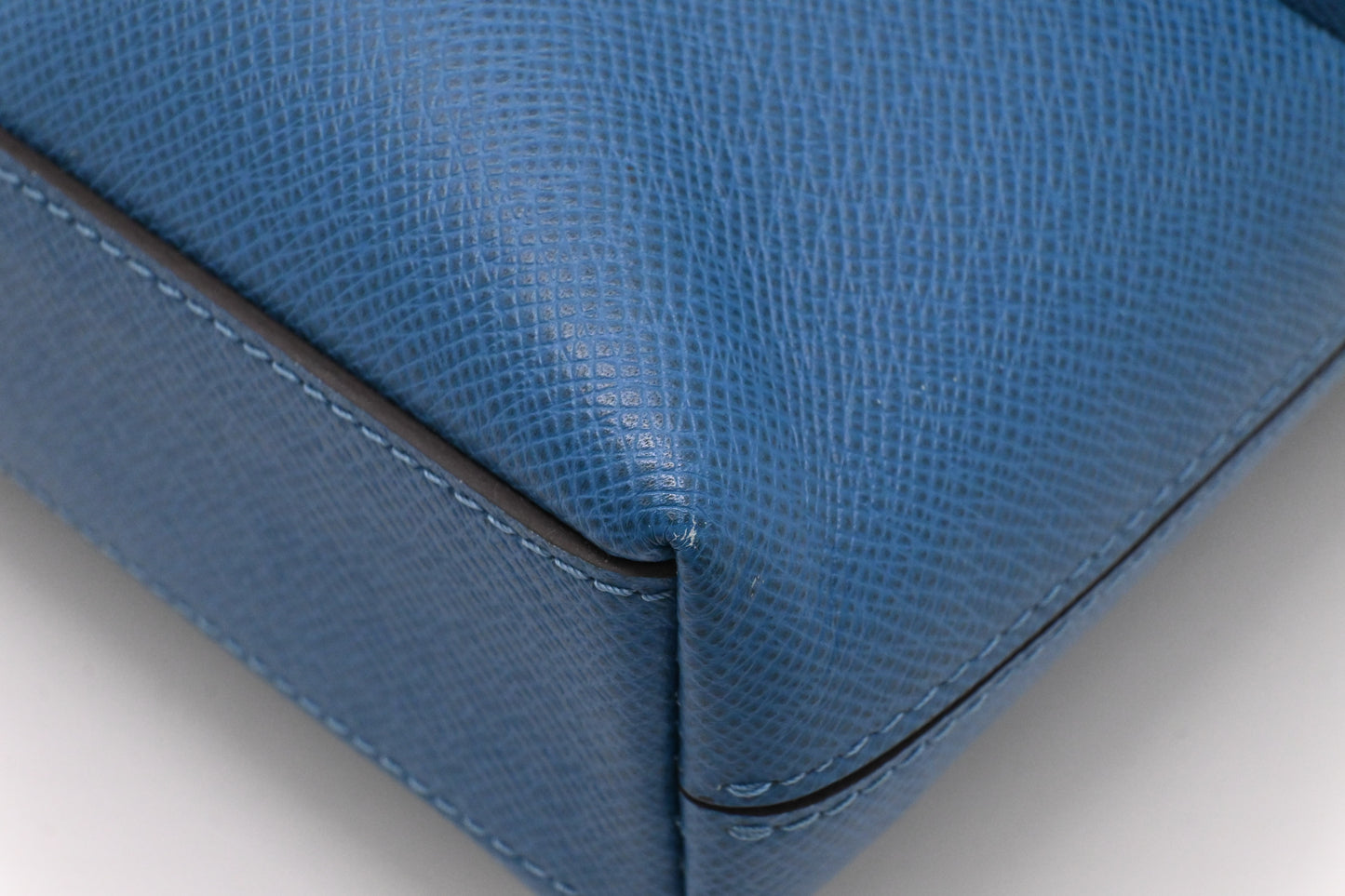 Louis Vuitton Grigori PM in Blue Taiga Leather