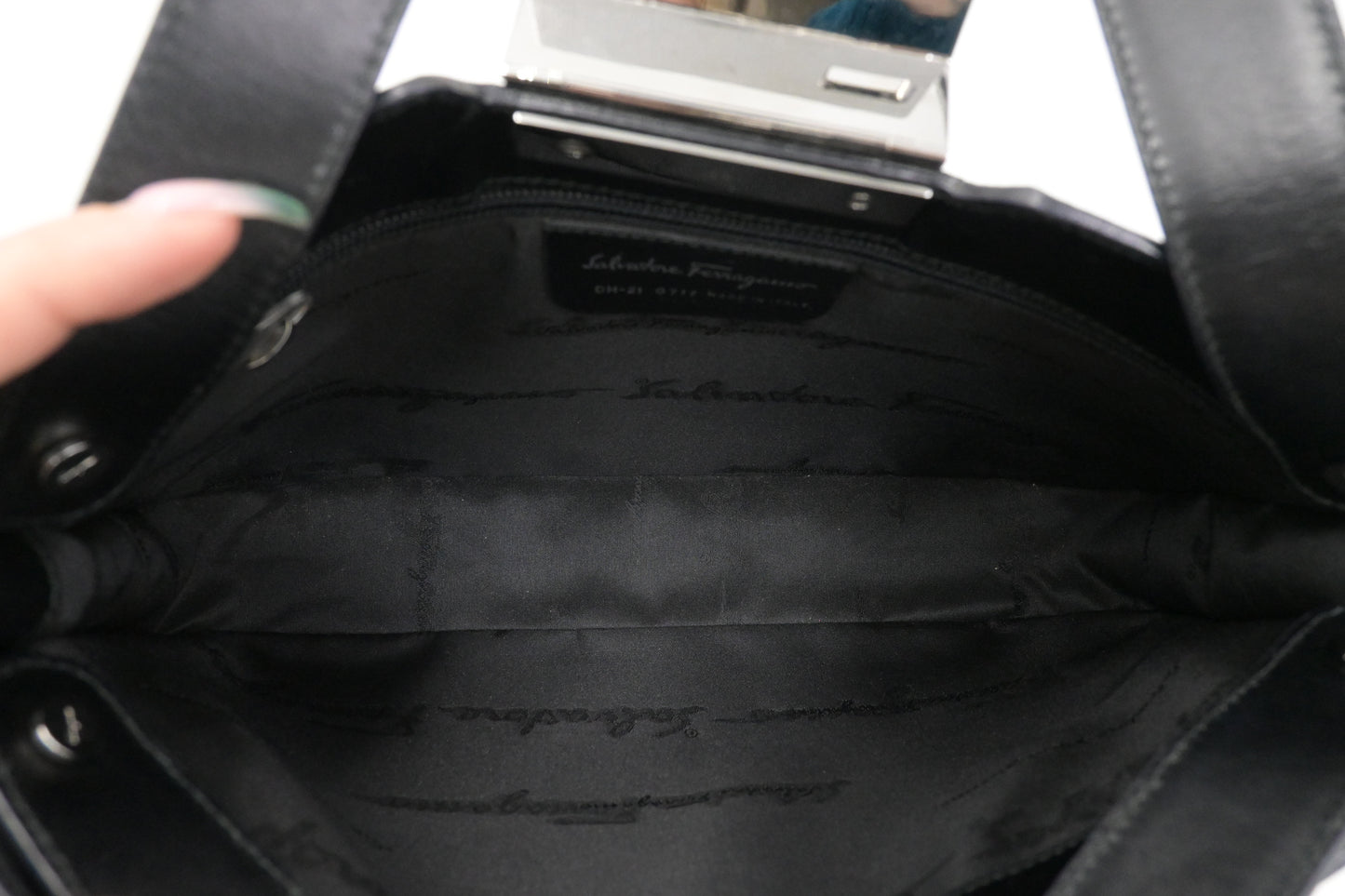 Ferragamo Shoulder Bag in Black Leather
