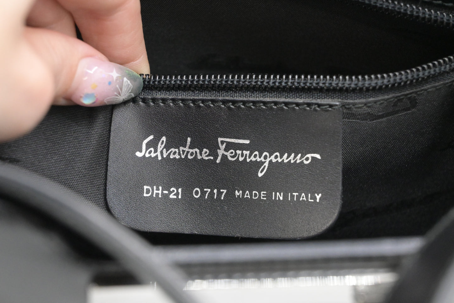 Ferragamo Shoulder Bag in Black Leather