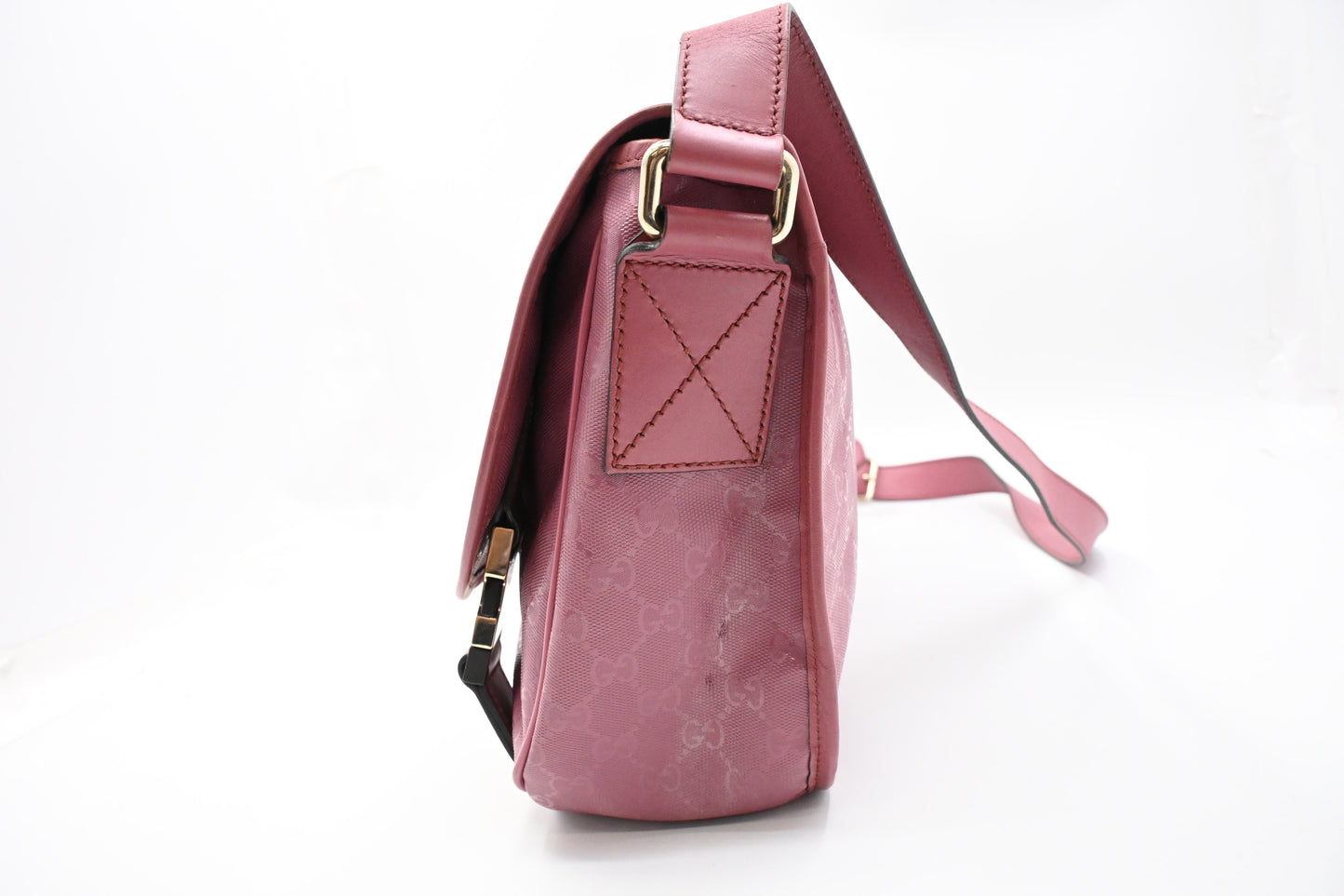 Gucci Small Messenger Bag in Pink Imprime Canvas
