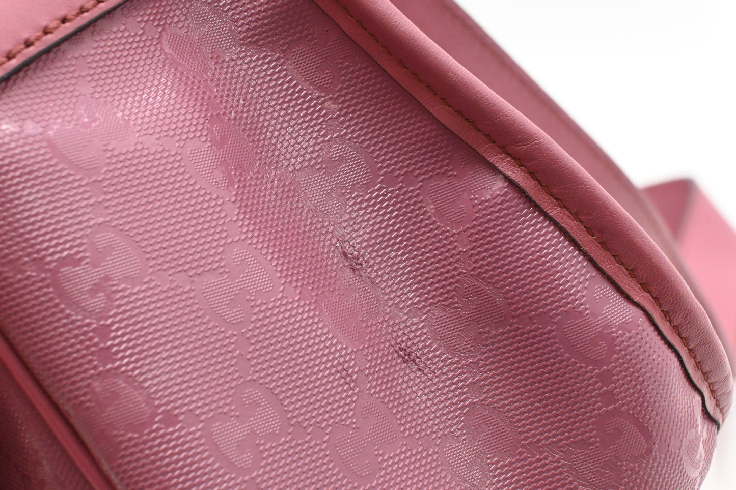 Gucci Small Messenger Bag in Pink Imprime Canvas