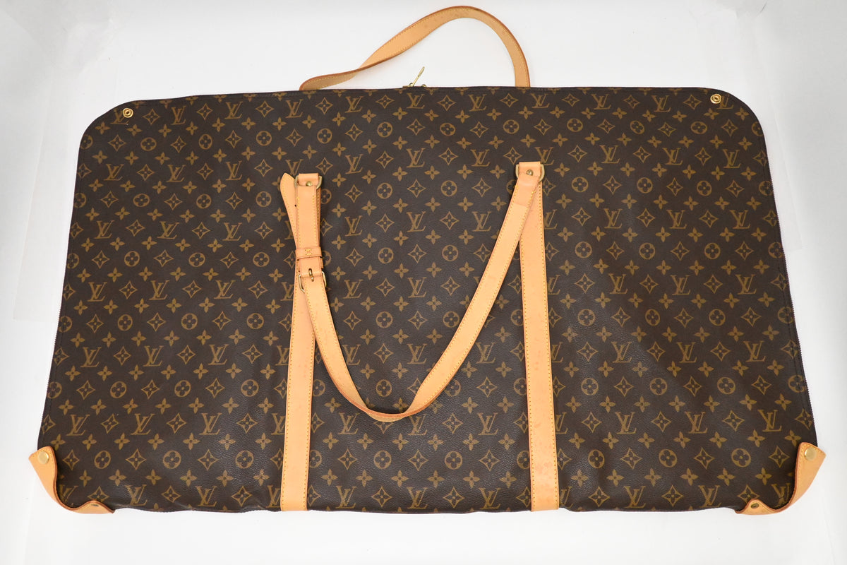 Louis Vuitton Sac Kabul in Monogram Canvas